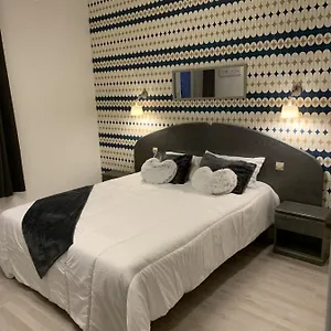 Hotellerie Du Centre Hotel